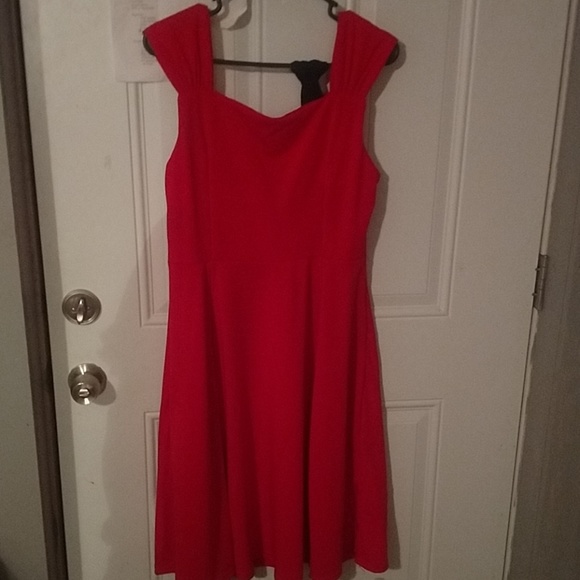 Dress - Picture 3 of 3